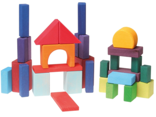 Holzbausteine aus Erlenholz, bunt lasiert