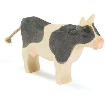 Ostheimer Kuh schwarz stehend